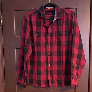 Tailor Vintage Luxe Performance Red and Black Buffalo Check Plaid Buttoned Shirt